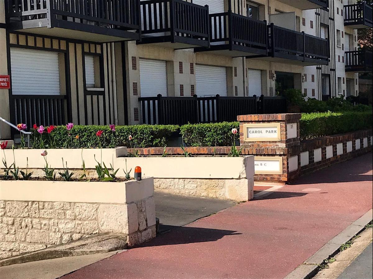 Appartement 3 Chambres Avec Roof Top A 5 Mn De La Plage 多维尔 外观 照片